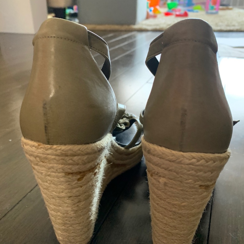 vince camuto velley wedge